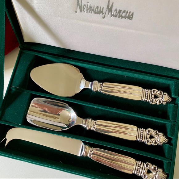 Godinger Other - GODINGER CHEESE KNIVES SET OF THREE NEIMAN MARCUS